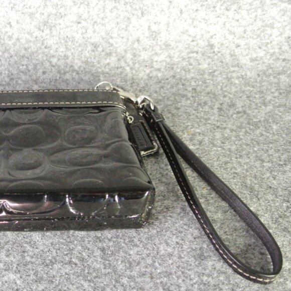 Coach Signature Stitch Black Patent Leather Wristlet Wallet Clutch EUC - Picture 3 of 7